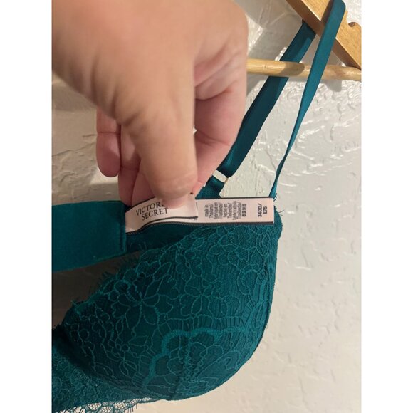 Victoria’s Secret Dream Angels Turquoise Lace Lined Demi Bra - Picture 8 of 13